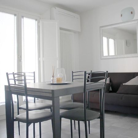 Sky Loft Airport - Modern Apt 1St Floor Apartamento Bolonha Exterior foto